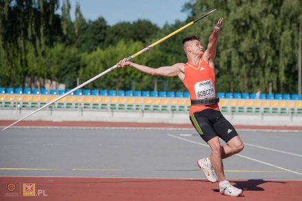 Rzut oszczepem w wykonaniu wiślańskiego lekkoatlety