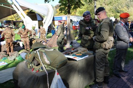 Stoisko podczas Pikniku Spadochrobniarskiego w roku 2018