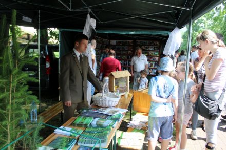 Stoisko prezentujące pracę leśników