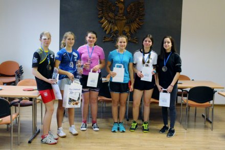 Najlepsze zawodniczki w kategorii klas VII-VIII i III gimnazjum