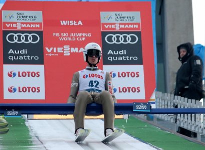 Piotr Żyła na belce startowej