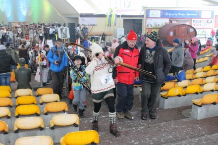 Wyjście zawodników z amfiteatru