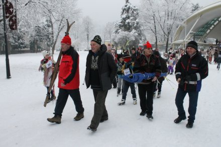 Przejście przez park
