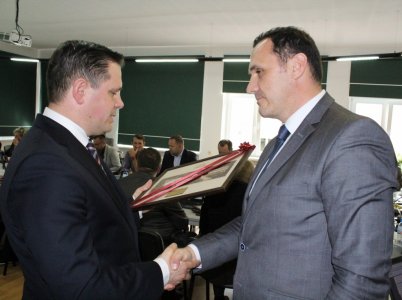 Podziękowanie dla sekretarza miasta Sylwestra Foltyna