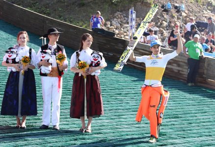 Maciej Kot w geście radości