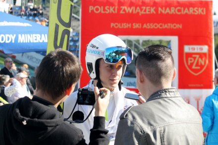 Paweł Wąsek udziela wywiadu