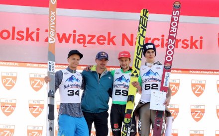 Najlepsza "trójka" na podium wraz z Adamem Małyszem