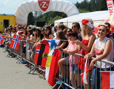 Kibice na skoczni im. Adama Małysza