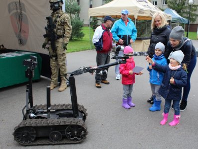 Pokazy sprzętu wojskowego