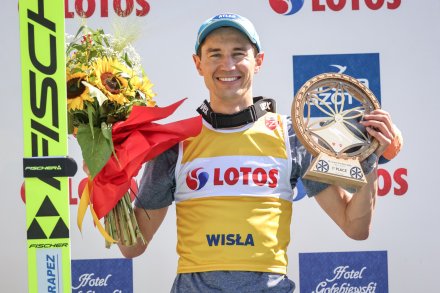 Zwycięzca niedzielnej rywalizacji Kamil Stoch /fot. Tadeusz Mieczyński/skijumping.pl