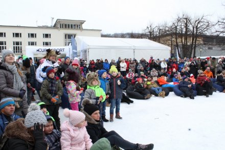 Kibice w Strefie Eurosportu podczas transmisji skoków narciarskich