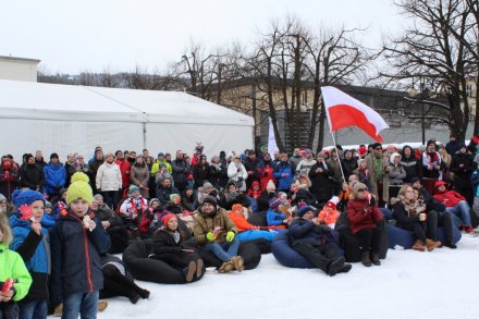 Kibice w Strefie Eurosportu podczas transmisji skoków narciarskich