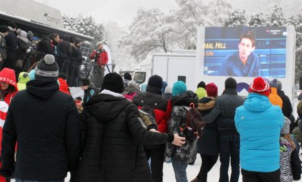 Wspólne kibicowanie na placu Hoffa