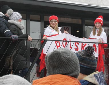 Wspólne kibicowanie na placu Hoffa