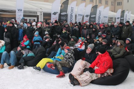 Wspólne kibicowanie na placu Hoffa