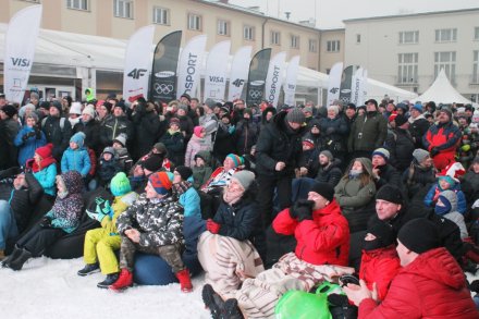 Wspólne kibicowanie na placu Hoffa