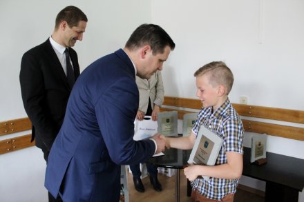 Burmistrz gratuluje sukcesów Wiktorowi Szoździe