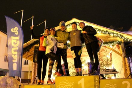 Najlepsze zawodniczki biegu na podium