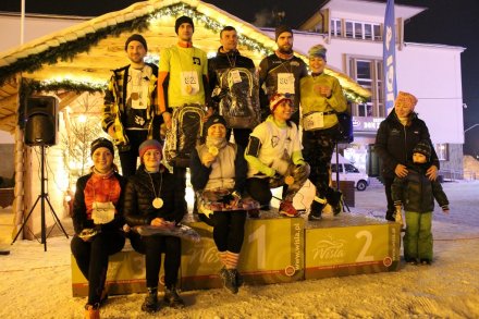 Zwycięzcy biegu na podium