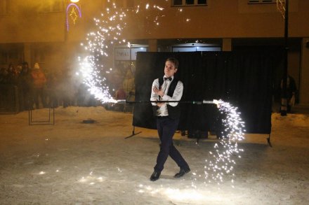 Pokaz tańca z ogniami