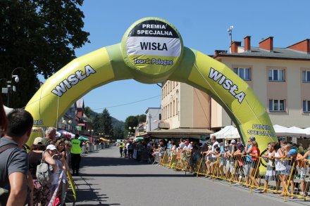 W oczekiwaniu na przyjazd kolarzy