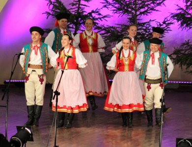 Fragment występu zespołu "Mazury"