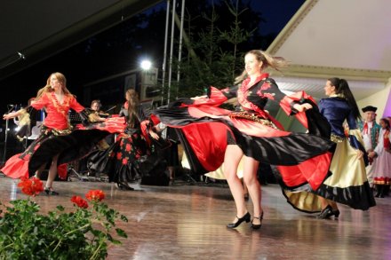 Fragment występu zespołu "Mazury"