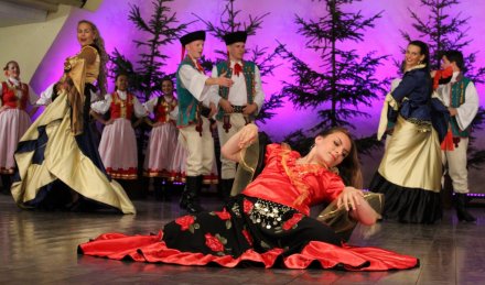 Fragment występu zespołu "Mazury"