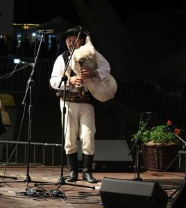 Fragment występu zespołu "Brenna"