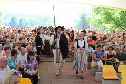 Wejście wiślan na scenę amfiteatru