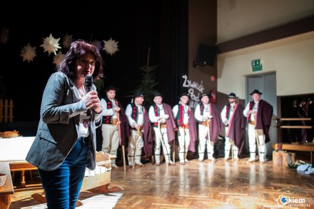 Małgorzata Kiereś - przewodnicząca jury podczas dyskusji na konkursowym występem Wańków w Żywcu - fot. D. Franek/Okiem Fotoreportera