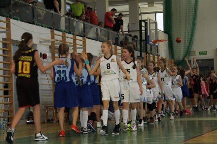 Podziekowanie drużyn za mecz