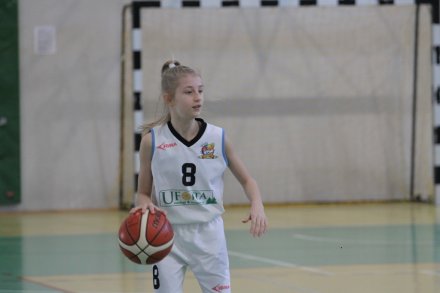 Jedna z zawodniczek ISWJ Wisła w trakcie gry