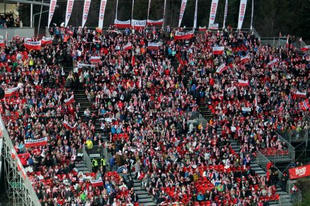 Publiczność na skoczni w Malince