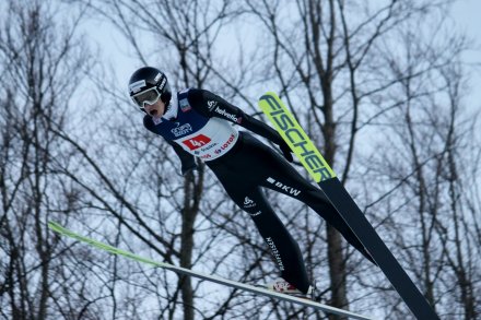 Gregor Deschwanden w locie