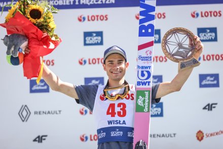 Jakub Wolny zajął w niedzielę miejsce trzecie /fot. Tadeusz Mieczyński/skijumping.pl