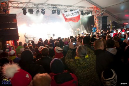 Golec uOrkiestra na scenie w Strefie Kibica