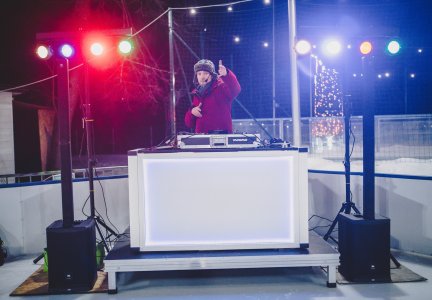 Bal na Sto Par na lodowisku