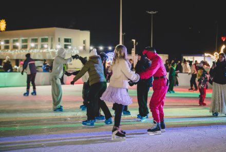 Bal na Sto Par na lodowisku