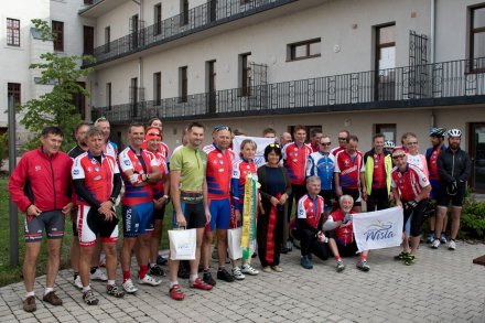 Spotkanie z lokalnymi władzami na trasie rajdu