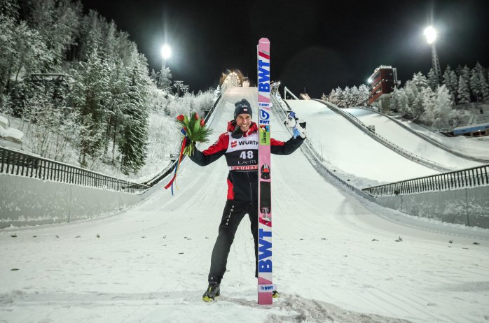Brązowy medal Piotra Żyły w w fińskim Lahti (fot.Tadeusz Mieczyński)