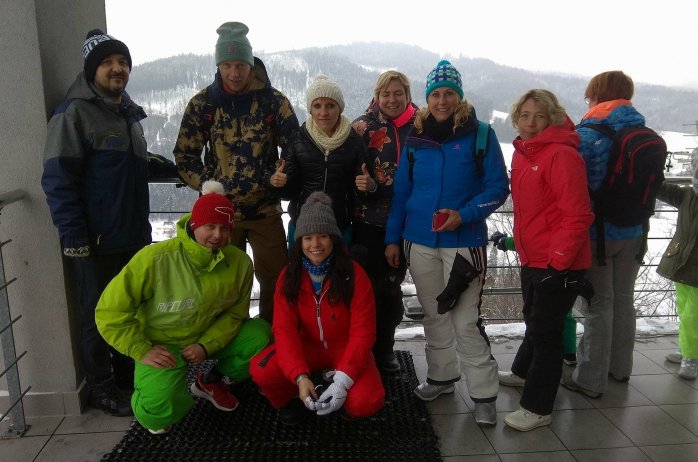 Grupa dziennikarzy na skoczni w Malince