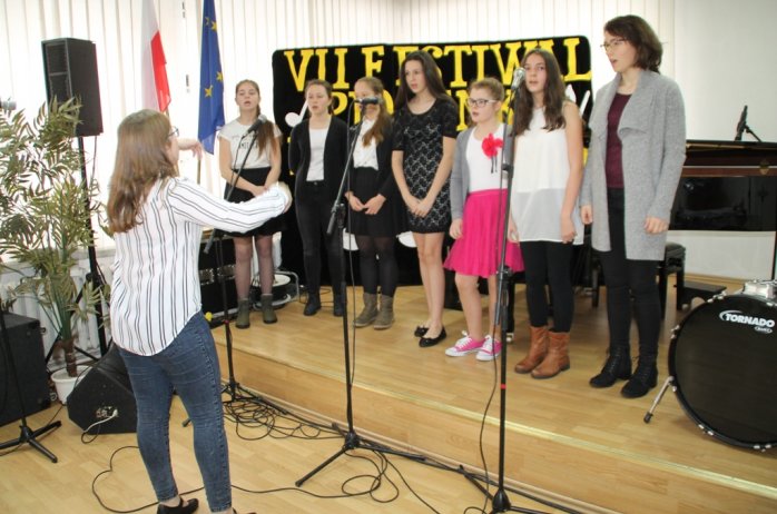 Uczestnicy VII Festiwalu Piosenki Europejskiej