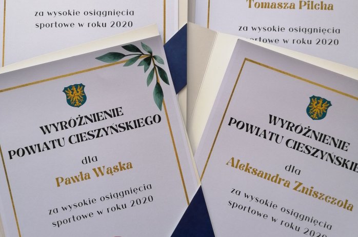 Dyplomy wyróżnionych sportowców