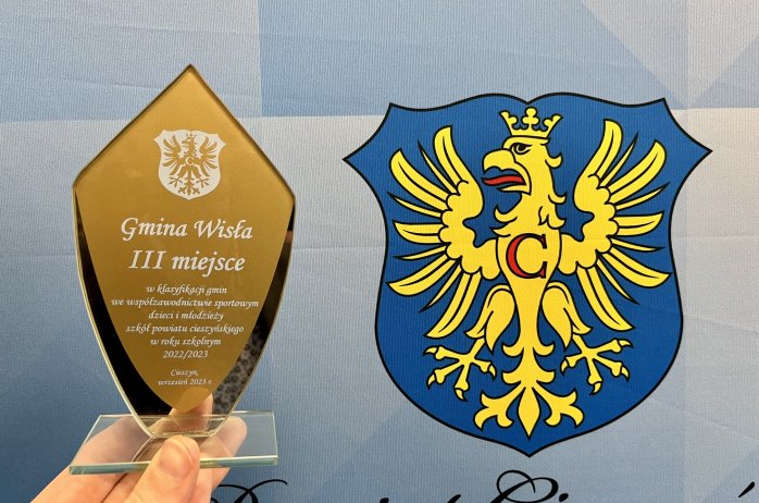 Gala Sportu Powiatu Cieszyńskiego - statuetka dla Gminy Wisła