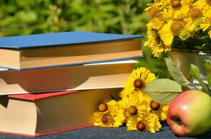 Książki z kwiatami