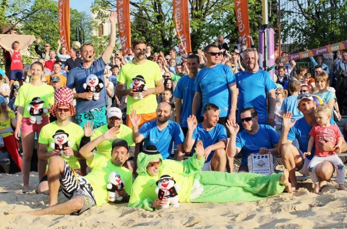 Uczestnicy pokazowego meczu Wisła kontra Reszta Świata