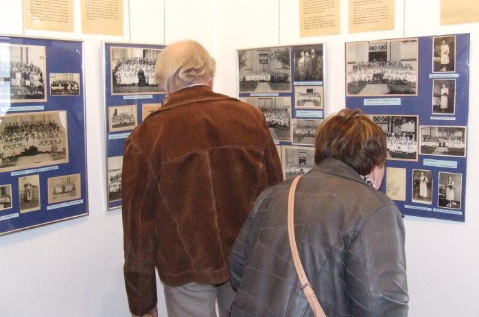 Zwiedzanie wystawy w Muzeum Beskidzkim