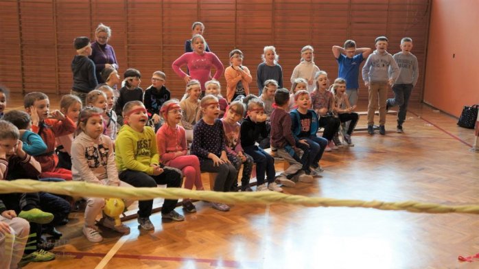 Dzieci podczas warsztatów