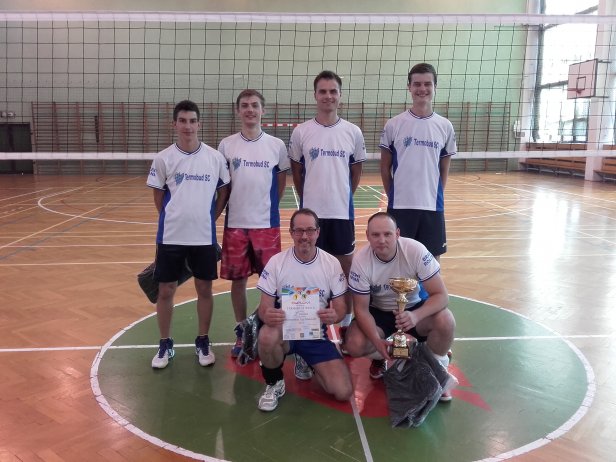 Zdjęcie grupowe zawodników